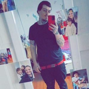 Meet your Posher, Zach